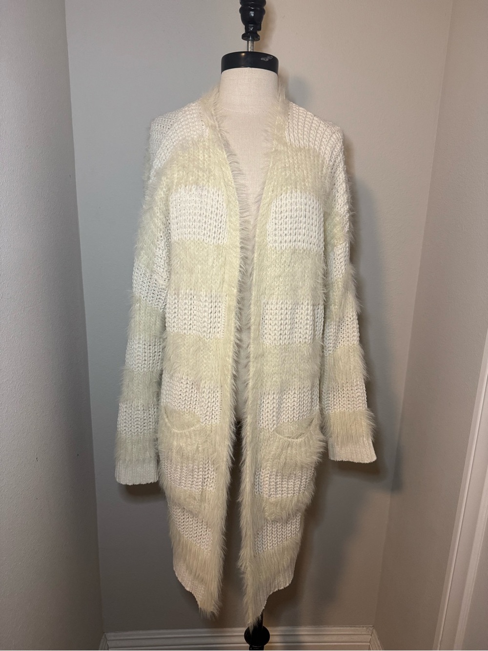 Davi & Dani Cozy Open-Front Cream Fuzzy Eyelash Stripe Cardigan Sweater